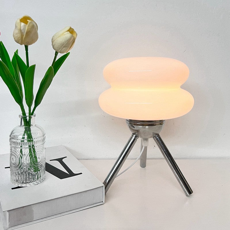 modern-glass-table-lamp-4.jpg
