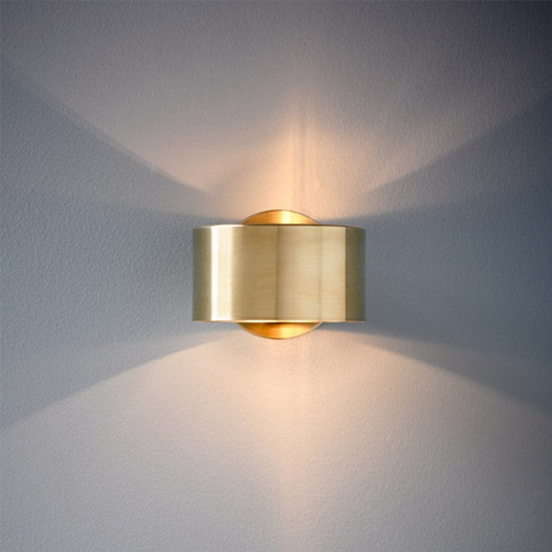 modern-golden-wall-lamp-3.jpg
