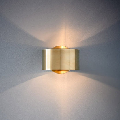 modern-golden-wall-lamp-3.jpg